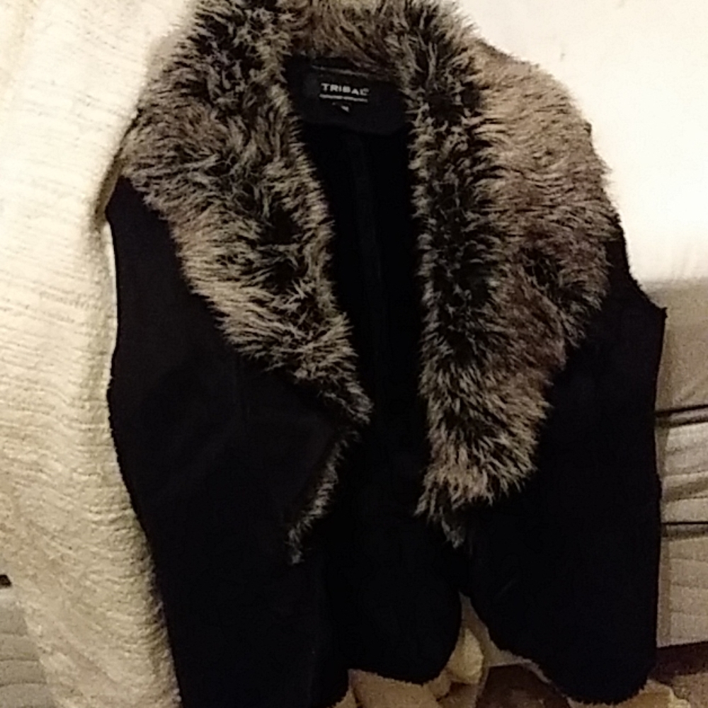 Suede and faux fur vest